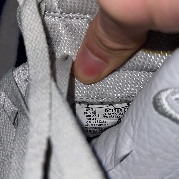 Air Jordan 1 Retro High OG. 'Tokyo' - Picture 3 of 5